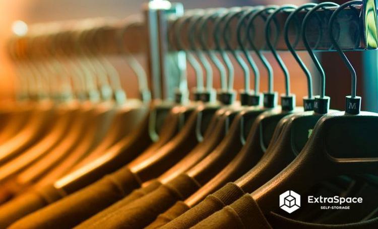 6 tips on how to store your clothes in self-storage